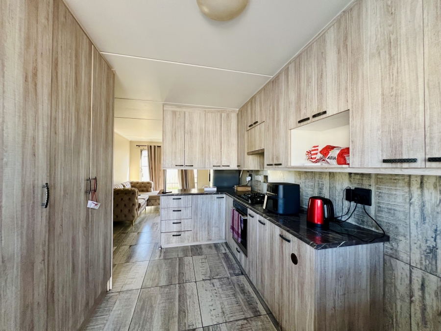 2 Bedroom Property for Sale in Guldenland Western Cape